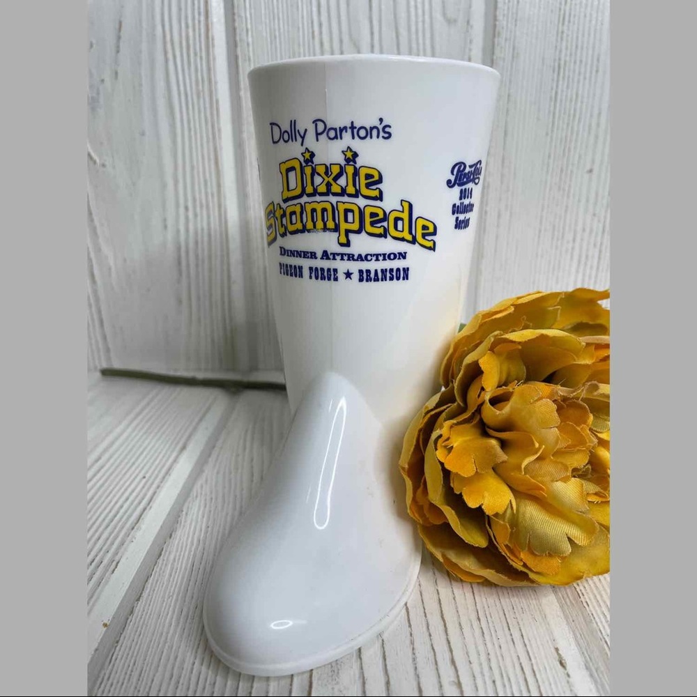 2014 Dolly Parton’s Dixie Stampede Boot Mug Pepsi Collector Series Plastic